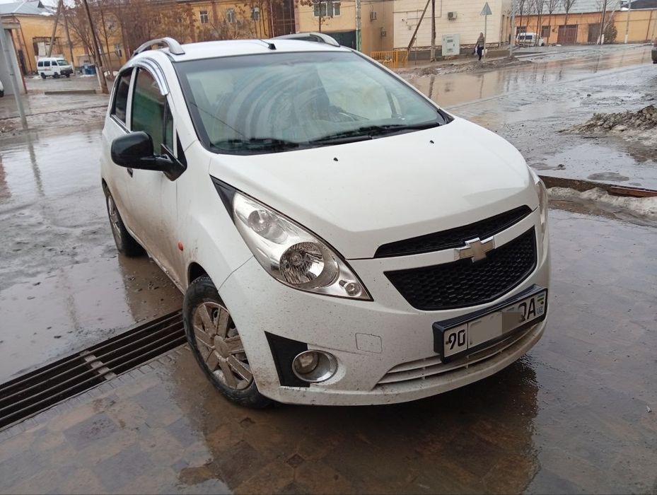 Спарк 2011-й родной мошин, 150 минг пробег, метан бор, расход йук соз