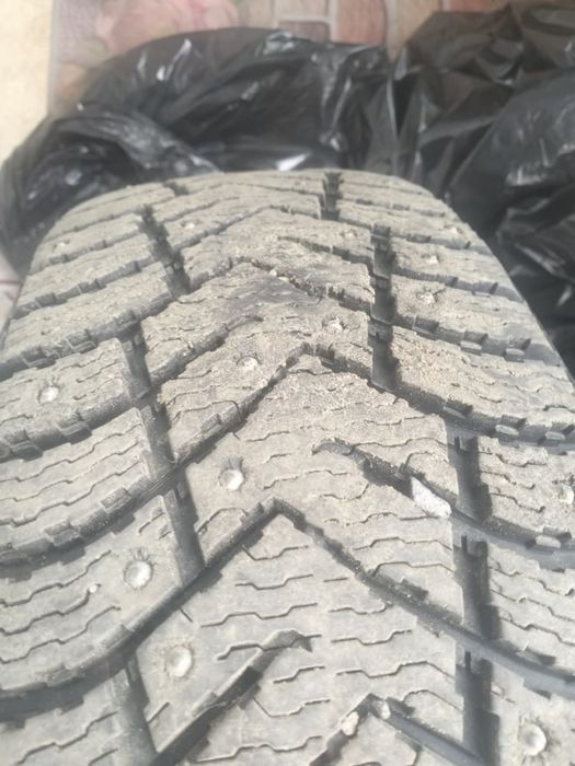 Продам шины Snow Cross 2 SUV