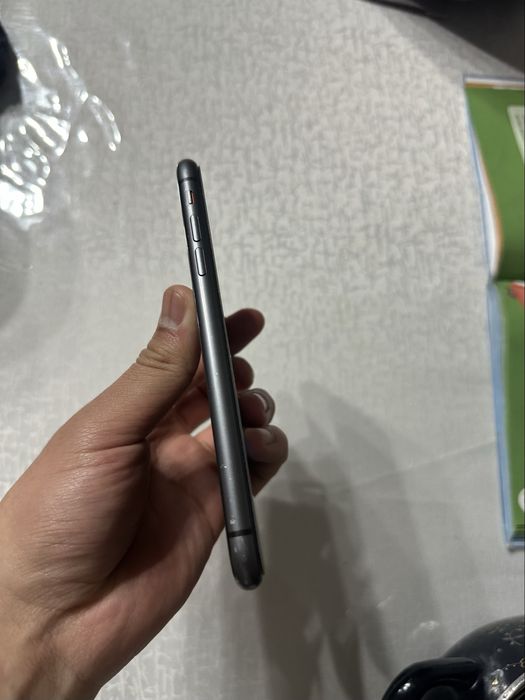 Айфон 11 128гб.