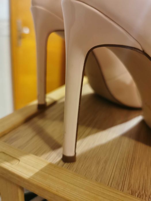 Висок ток обувки ALDO, 38 номер