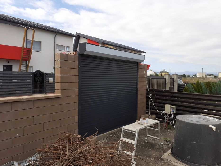 Reparatii rulouri exterioare ,reparatii termopane,plase insecte .