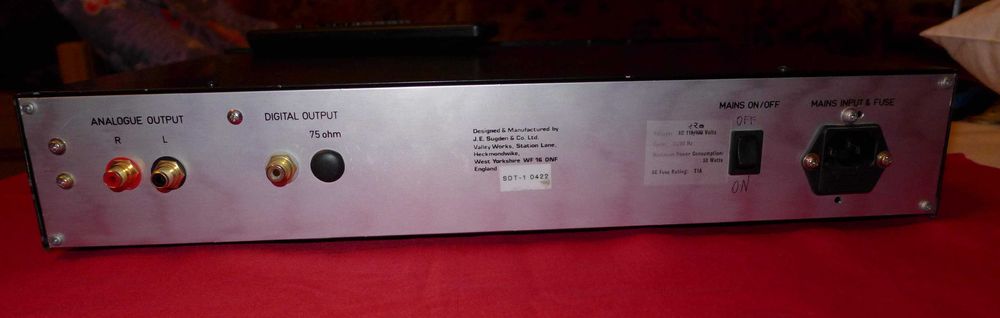Върхов CD плейър Sugden SDT1 , UK с проблем