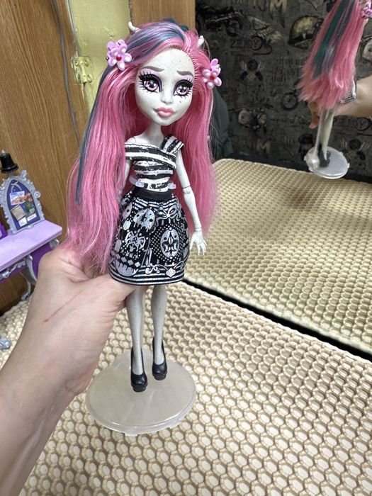 Продам куклу монстр  хай!