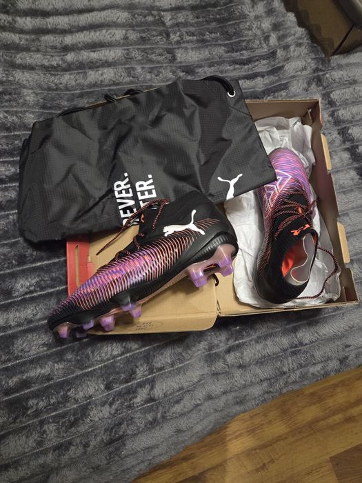 Бутонки Nike, Puma