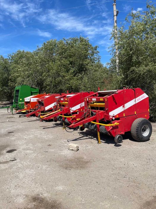 Рулонный пресс-подборщик  Metal-Fach Z-562