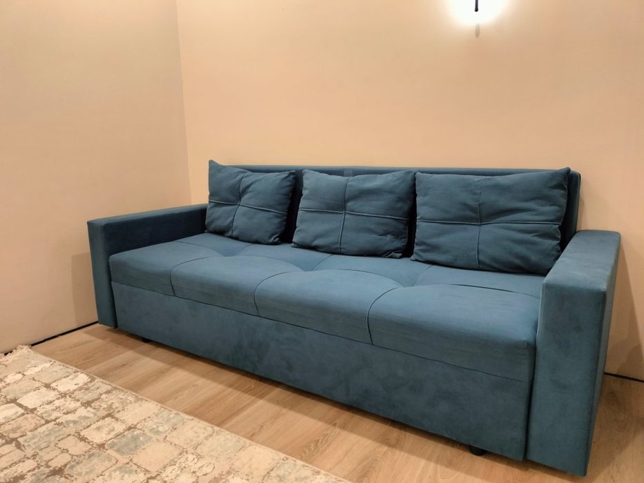 Продаю диван в идеальном состояние