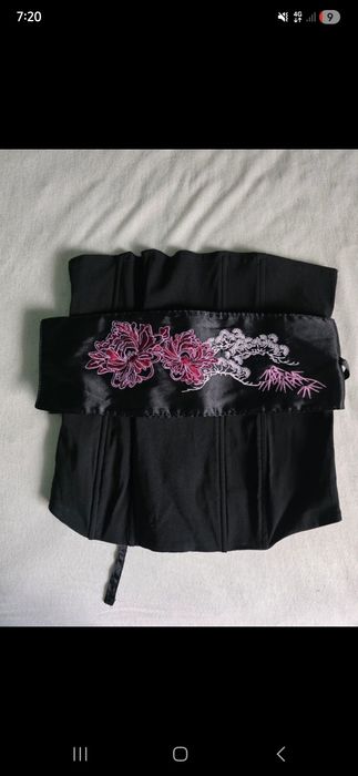 Corset japonez cu brau din satin brodat