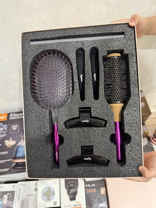 Набор расчесок от дайсон