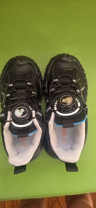 Продам красовки 29размер