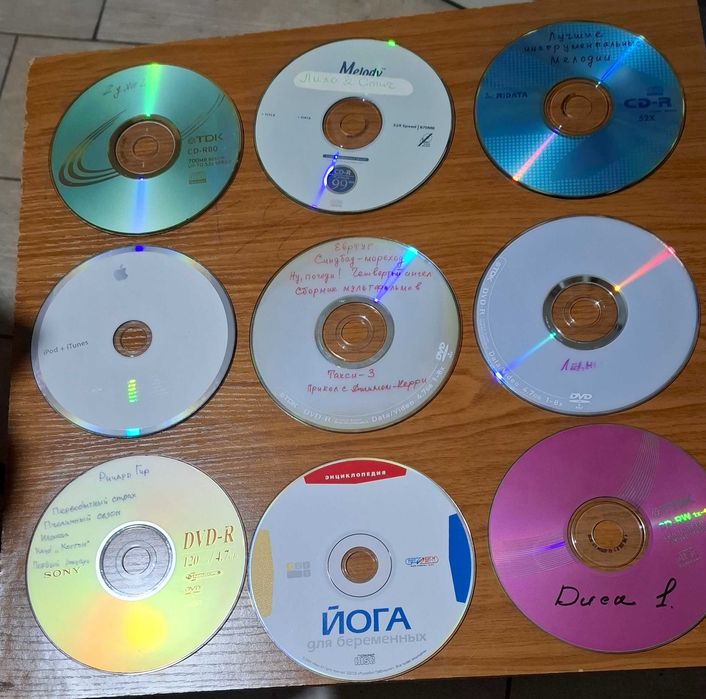 Продам CD диски с фильмами б/у