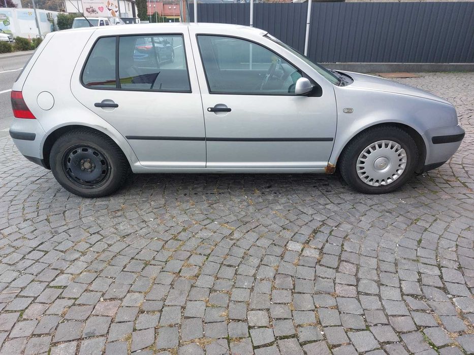 VOLKSWAGEN Golf 2000 — imagine 4