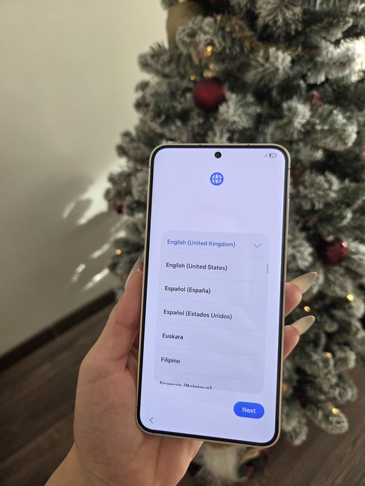 Смартфон/ телефон Samsung Galaxy S24 и подарък Redmi часовник