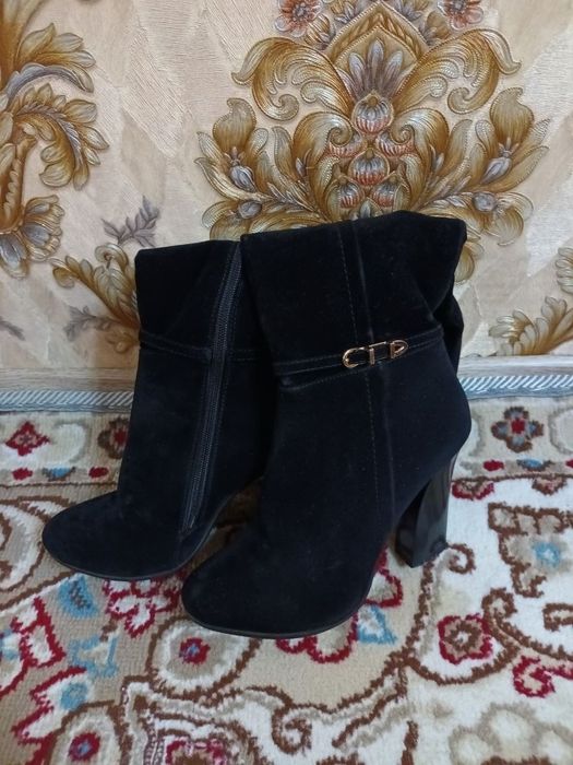 Продаю Зимние сапоги