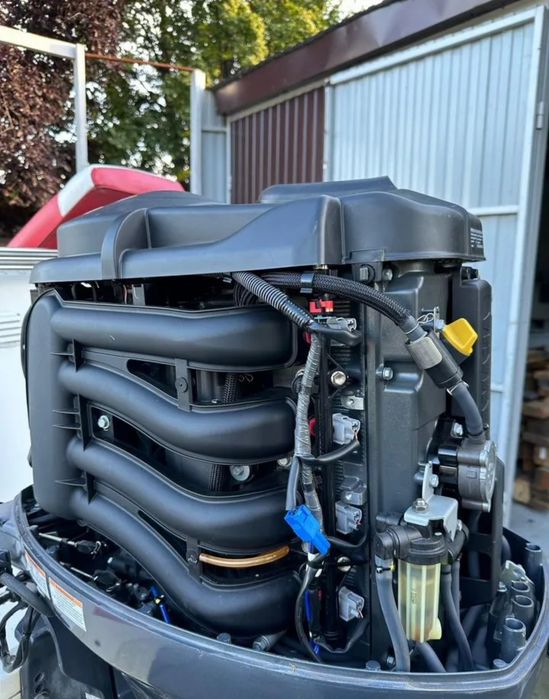 Продаётся Катер Triumph Yamaha 100 лс 4 такта