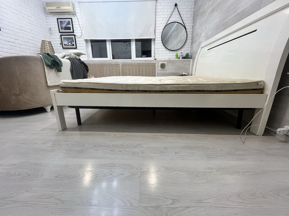 Продам кровать в хорошем состояние