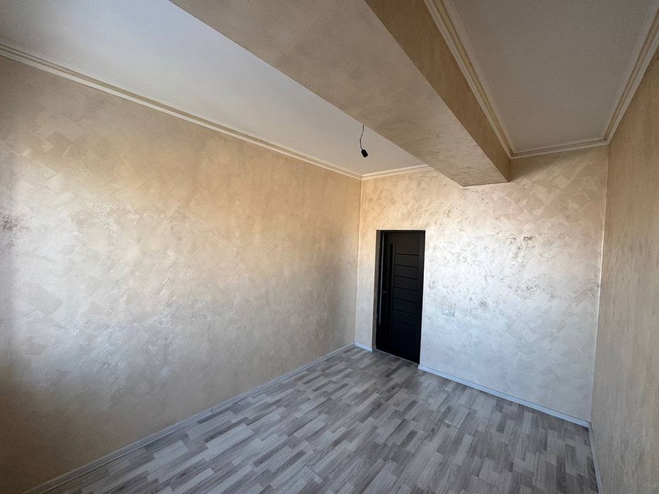 Сотилади срочно!!! 3 хоналик уй новостройка. 70 кв.м.