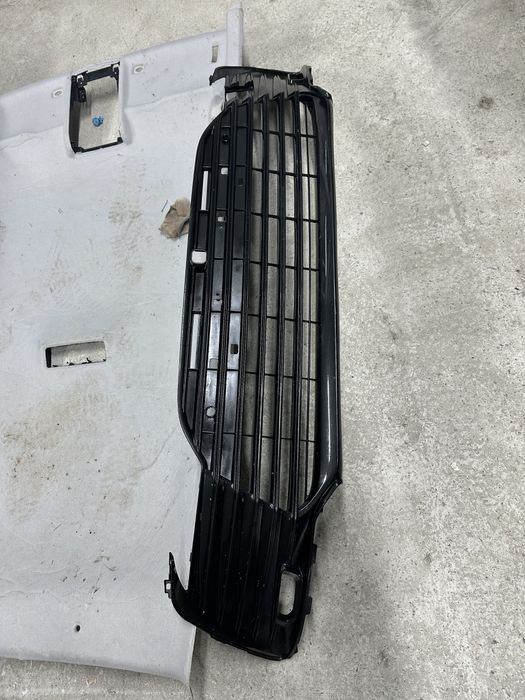 Grilă bară față toyota camry.cod:53113-33120.