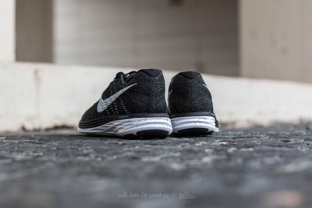 Мъжки Маратонки NIKE Flyknit Lunar 3 - 41, 42