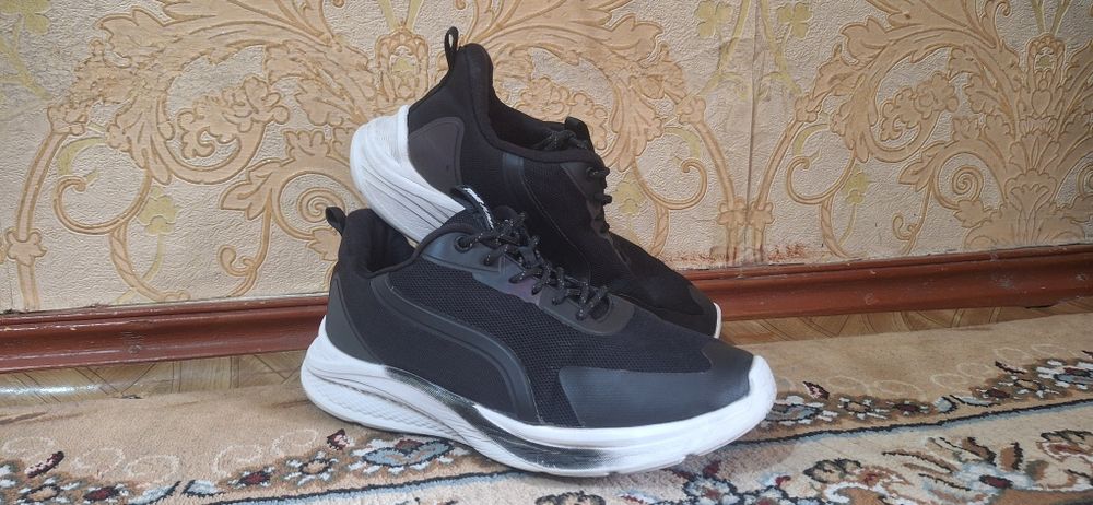Красовки 40-41 размерга тори келади