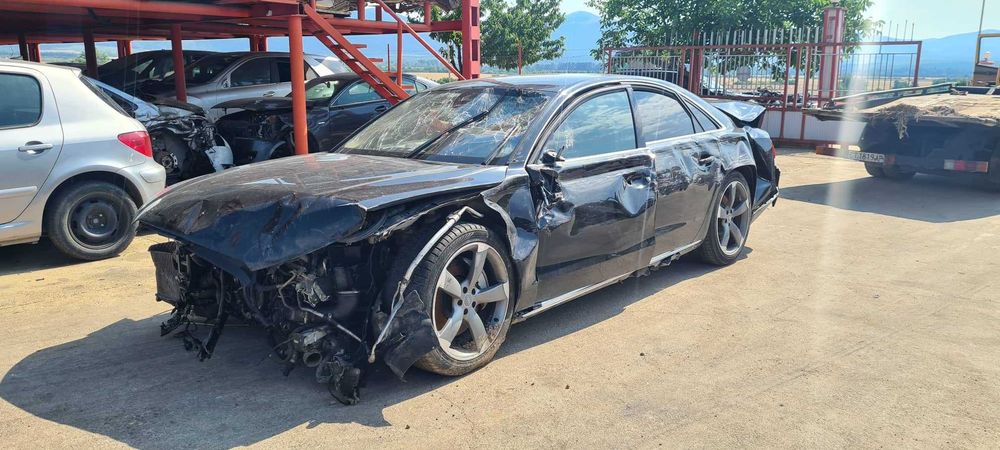 Ауди А8 4.2 дизел 2013г.