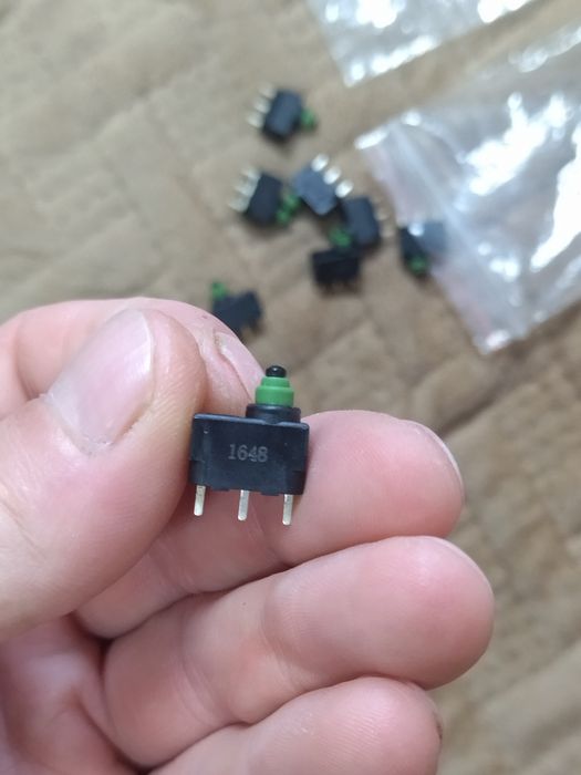 Кнопка концевик замка двери Ауди а6с5