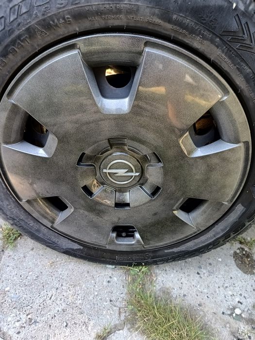 Зимни гуми 205/55/16 със стоманени джанти 5*110/16