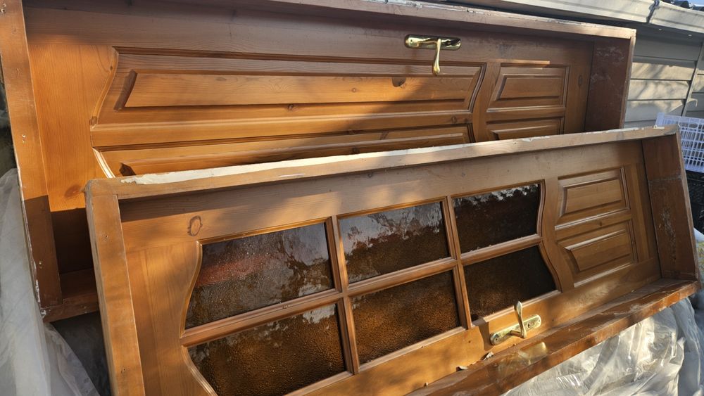 Деревянные двери