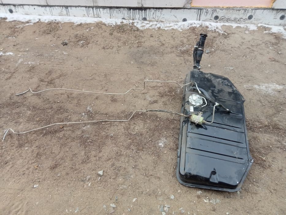 Топливный бак Нива 2121
