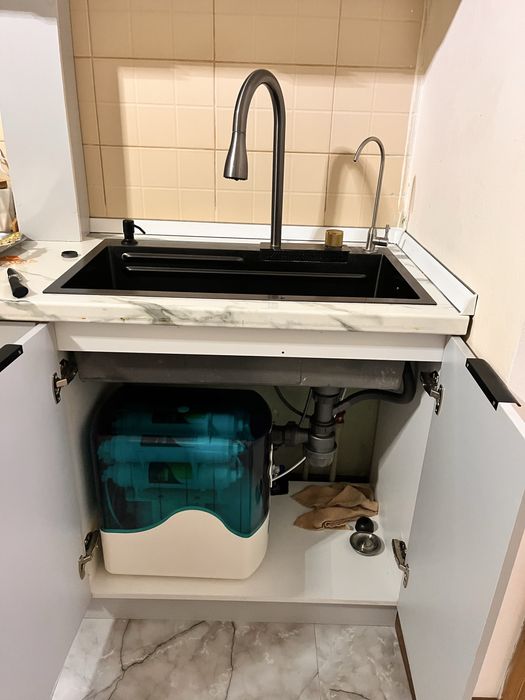 Установка фильтр для воды, сантехник