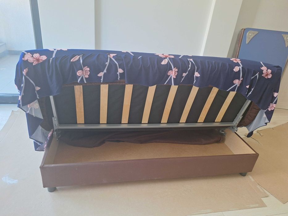 Canapea living/dormitor