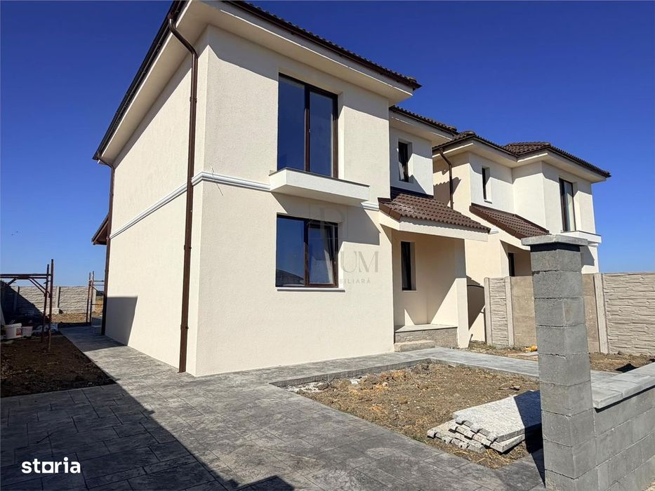 Duplex Despartit Prin Camera Tehnica - Personalizare Interioara - Zona