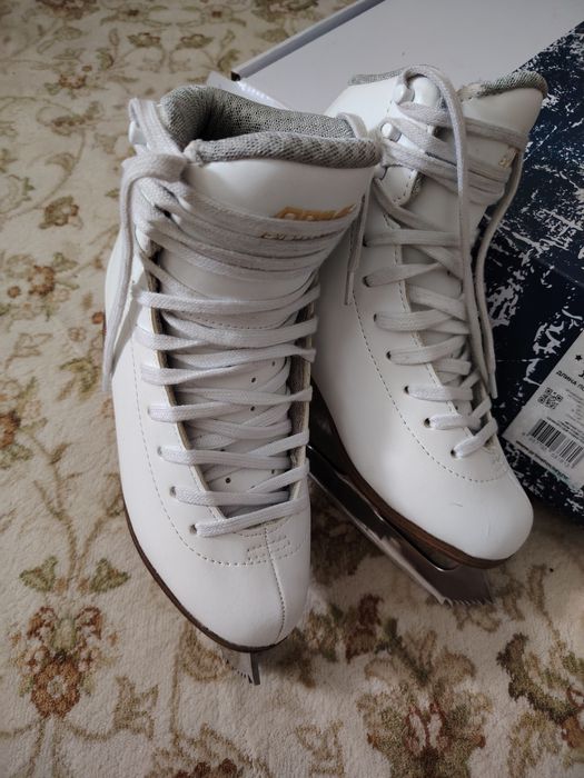 Коньки фигурные детские