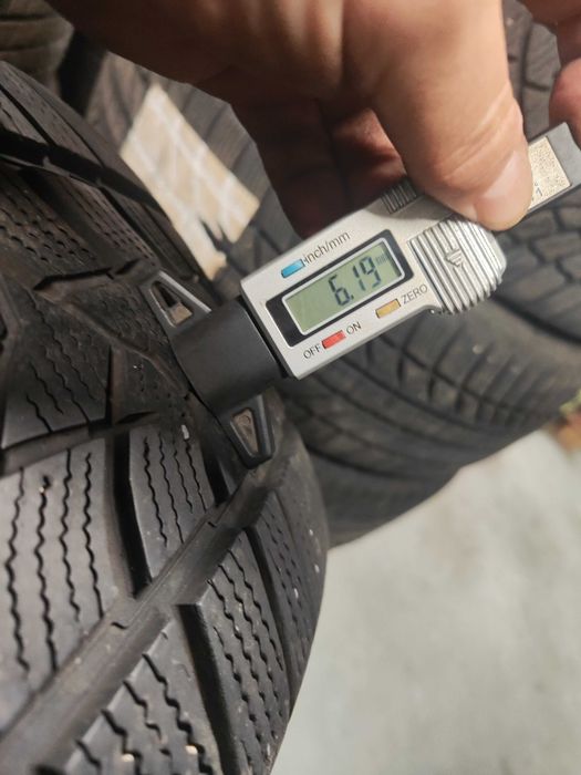4бр.зимни гуми 235/55/17 Dunlop