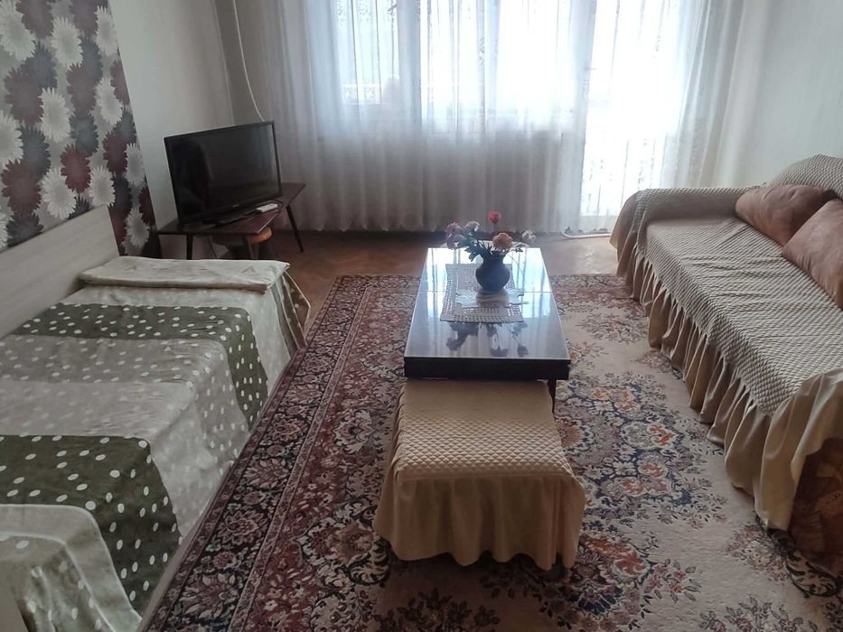 Продава тристаен - разширен апартамент