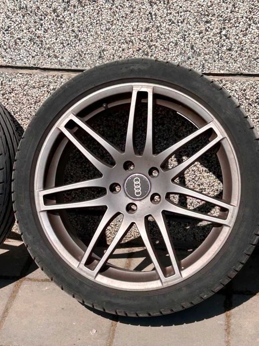 Гуми с джанти "Speedline" за Ауди 8.5JX19 H2 / ET45