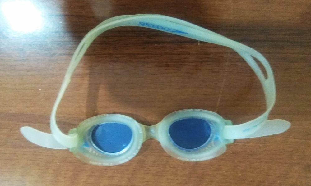 Очки для плавания качественные 80.000 сум.