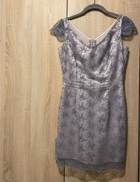 Vând rochie mov mărimea XS