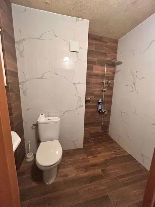 Дава се под наем Тристаен апартамент в София, Медицинска академия - 140 кв.м за 1100 € - Снимка #9