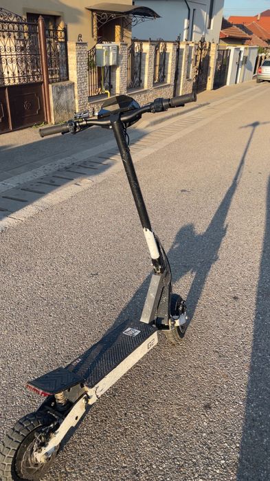 Trotinetă electrică kukirin g2