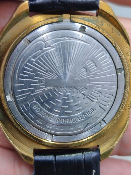 Ручный часы с ремещком