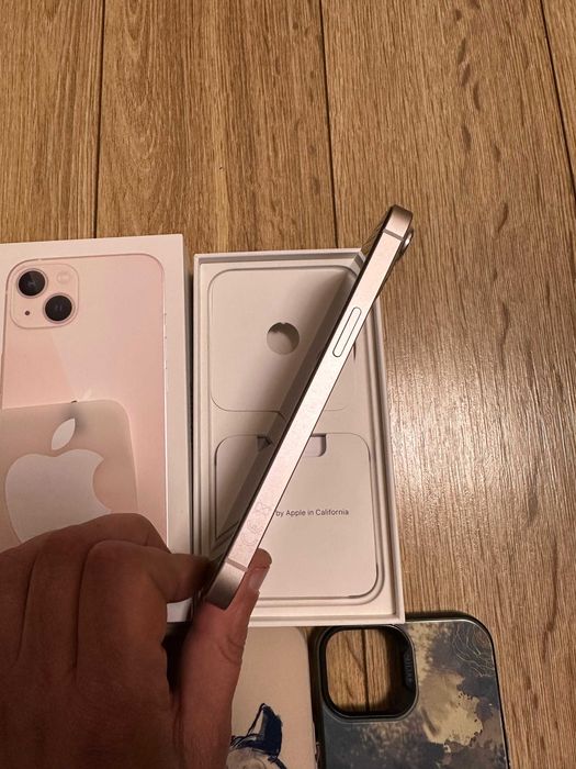 Iphone 13 Pink 128GB 100% battery Като нов.