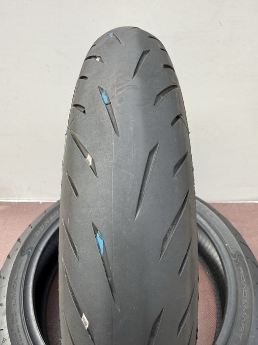 120/70/17 Bridgestone Battlax hyperaport dot 2022