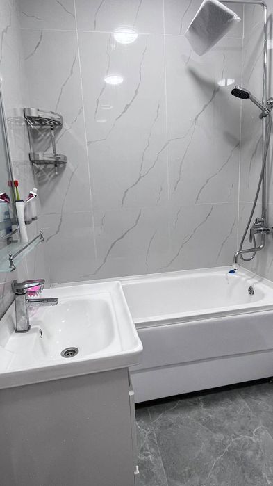 Kivartira bor yangi.  Navastroyka    550$