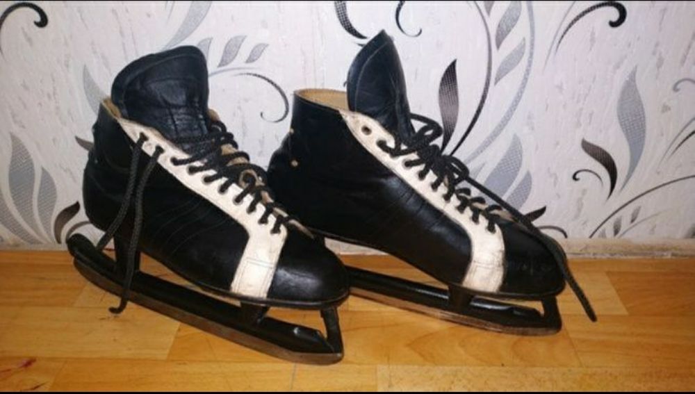 Коньки.        44 р