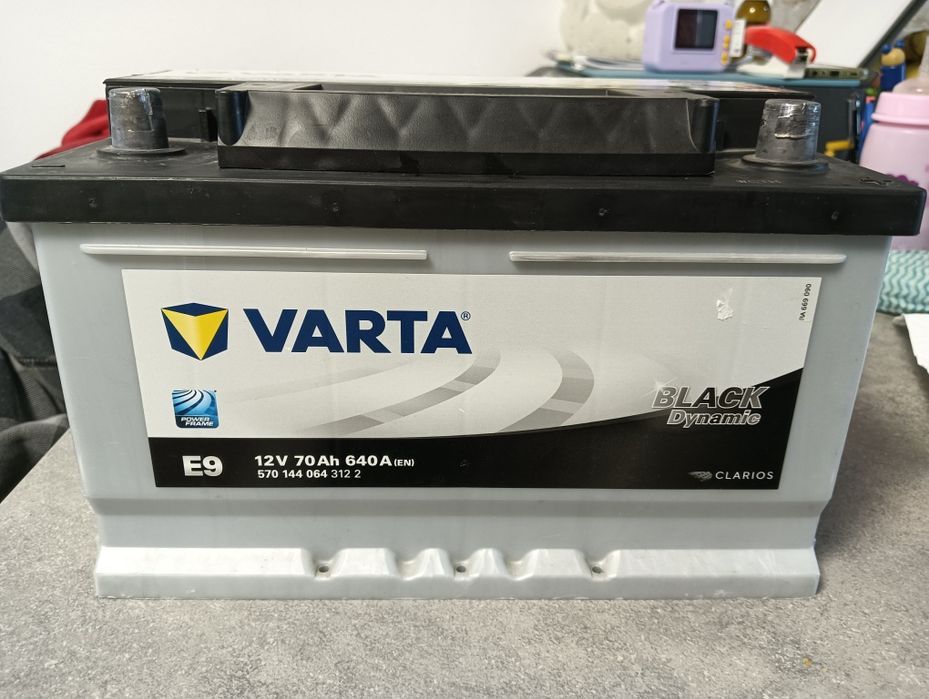 Vand  baterie varta E9 ,70 Ah,640A
