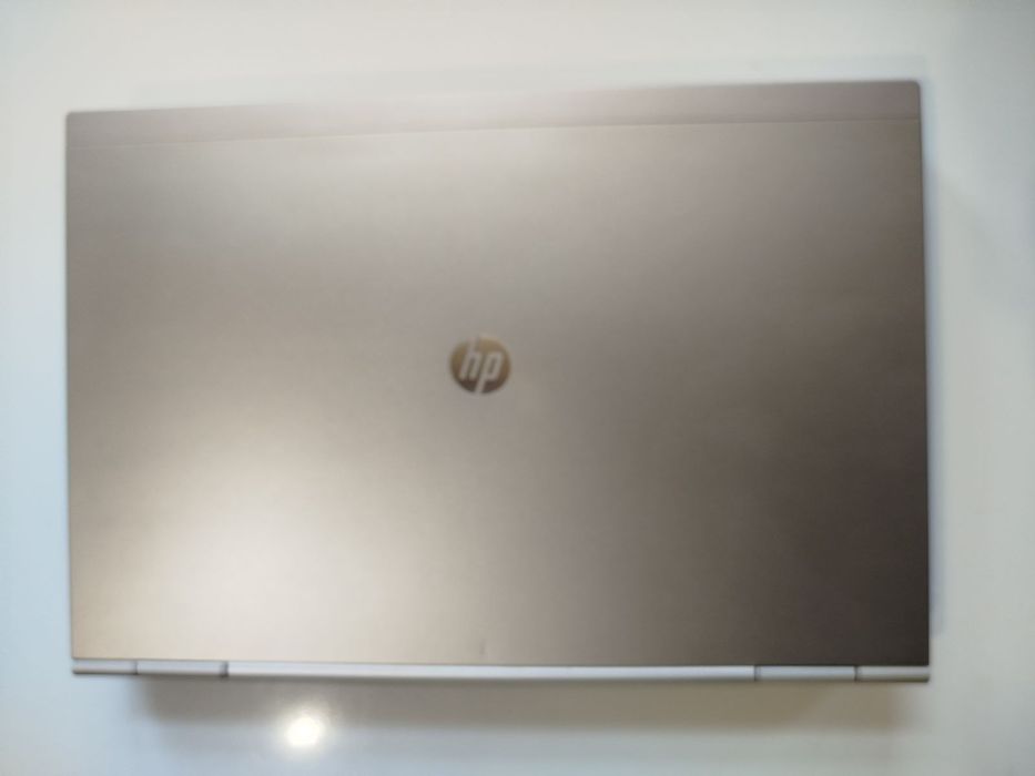 HP EliteBook 8460p с чанта, докинг станция и мишка