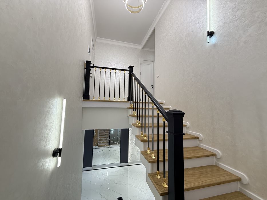 Чилонзорда 6 хонали кириб яшийдиган тайёр ховли сотилади!