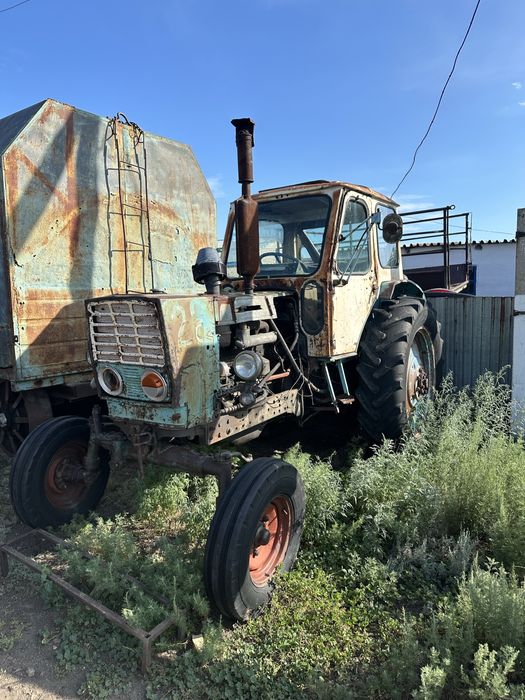Продам 2 единиц трактора ЮМЗ-6