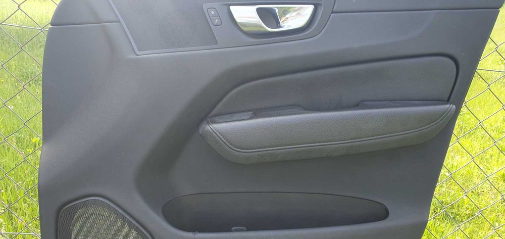 Fata usa volvo xc60, dreapta fata