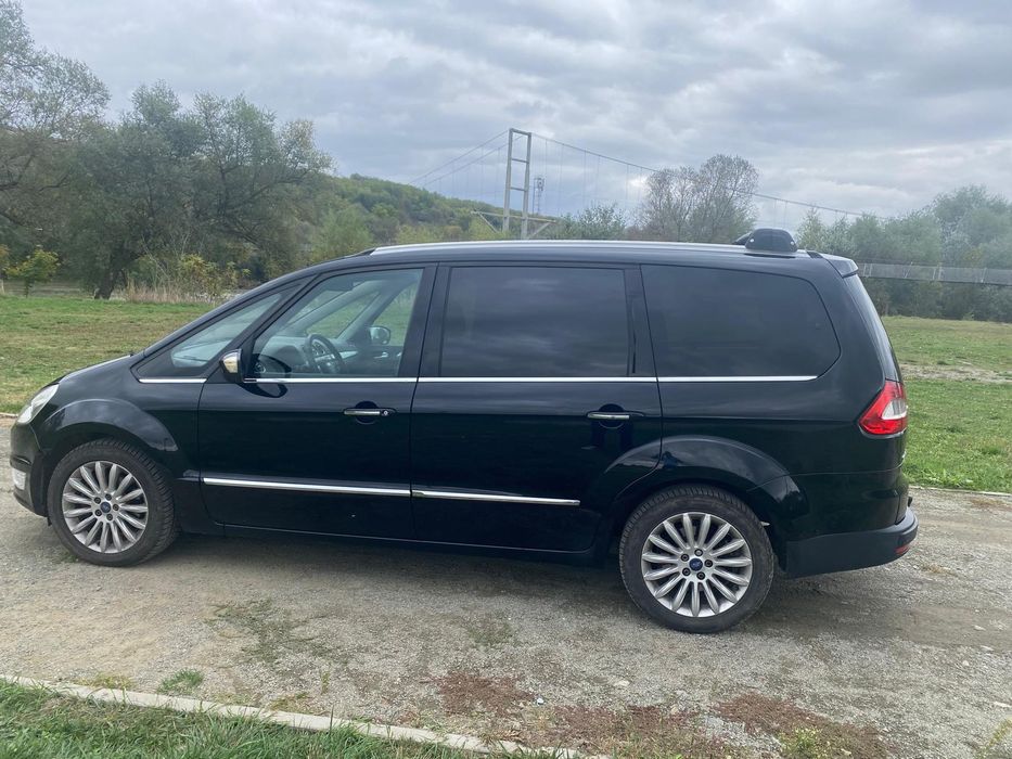 Ford galaxy negru automata